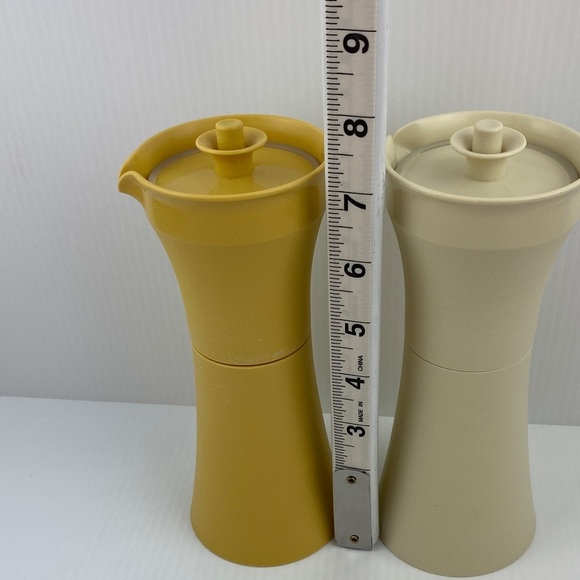 Vintage Tupperware Oil and Vinegar Set 8 ounce Dressing Cruets - Picture 10 of 11